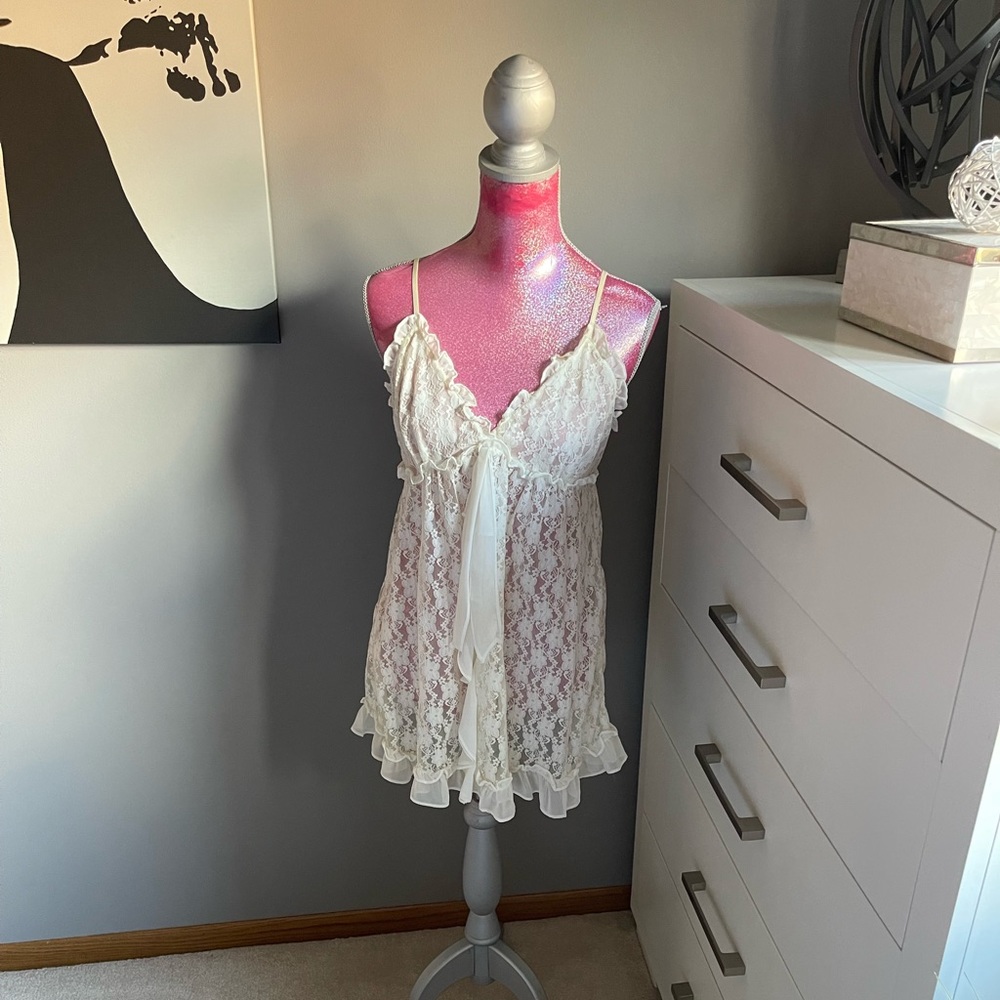 Ruffle front chemise